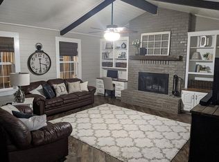 1018 Meandering Way, China Spring, TX 76633