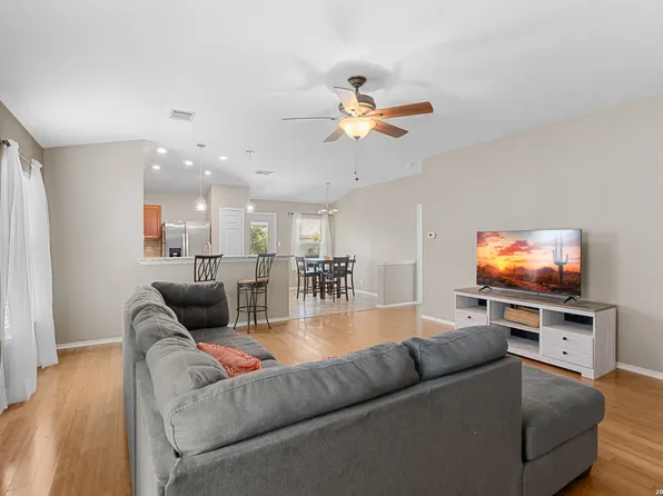 301 BRAHMA WAY, Cibolo, TX 78108