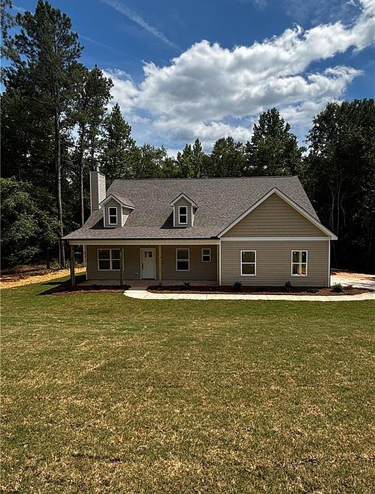 1st image of 135 Lumby Ln