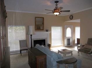 394 N Suncrest Loop, Slidell, LA 70458