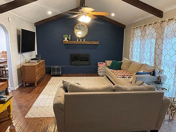 3rd image of 9510 Burkett Ln
