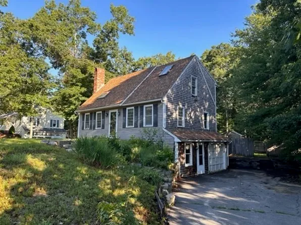 51 Donna Dr, Plymouth, MA 02360