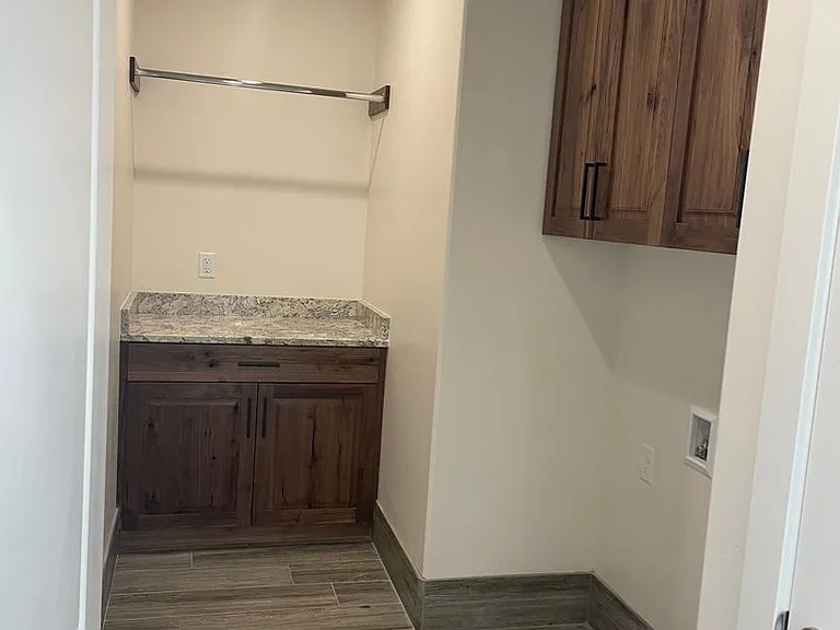 9 N Main St — Photo 12