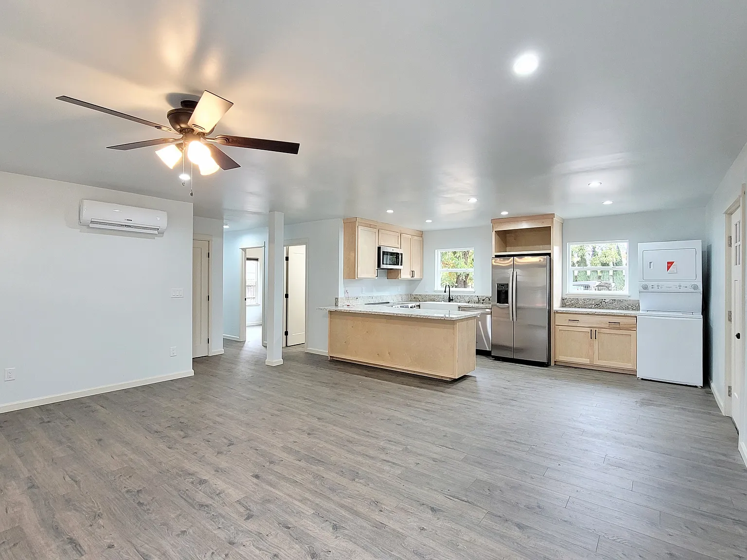 3 bed, 1100 sqft, $1,900 — Photo 3