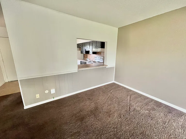 Mayfair Apartments — Photo 83