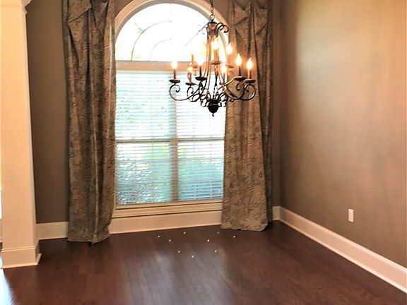 5th image of 2256 Towne Park Dr