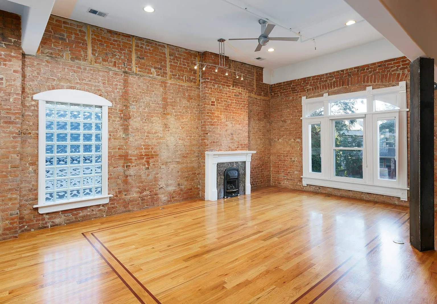 2445 North Clarkson street — Photo 2