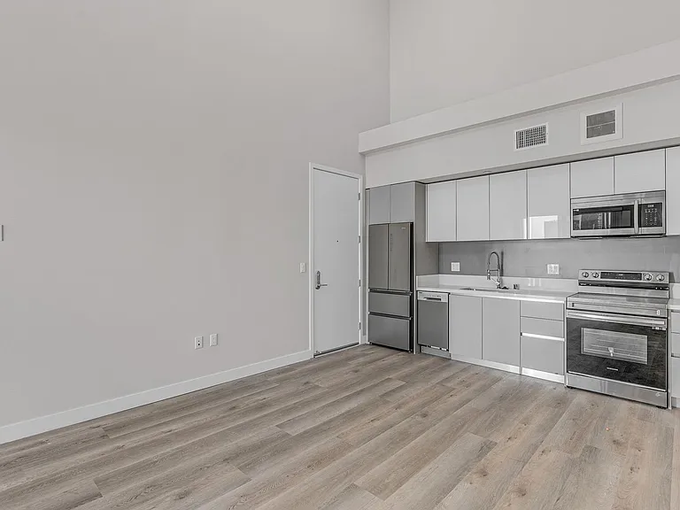 825 Coronado-Building — Photo 34