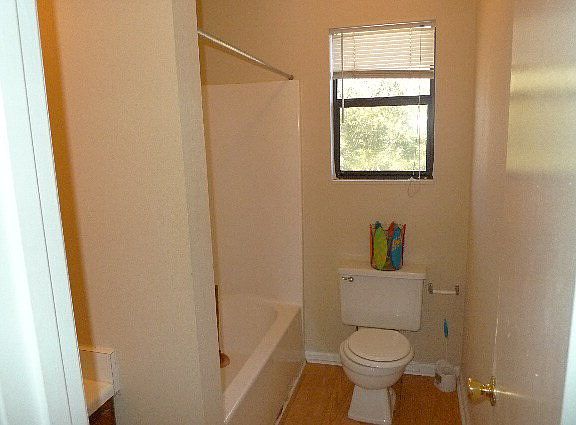 4th image of 210 Sandpiper Dr