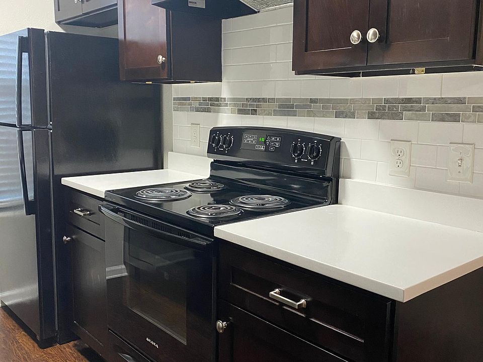 1st image of 800 Benge Dr #2