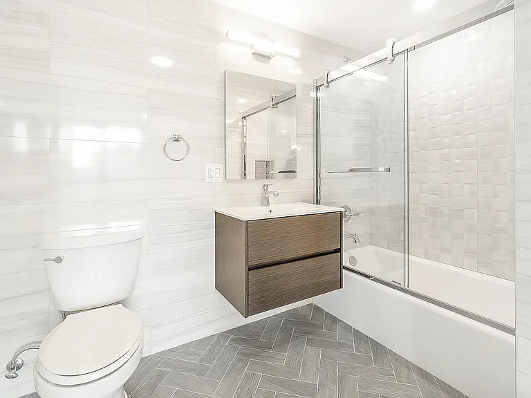 26-19 2nd St #503 — Photo 6