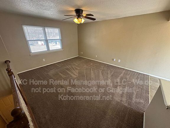 4th image of 405 NE Westwind Dr APT B