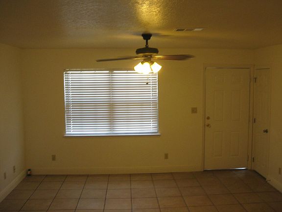 2nd image of 1919 Lodgepole Dr