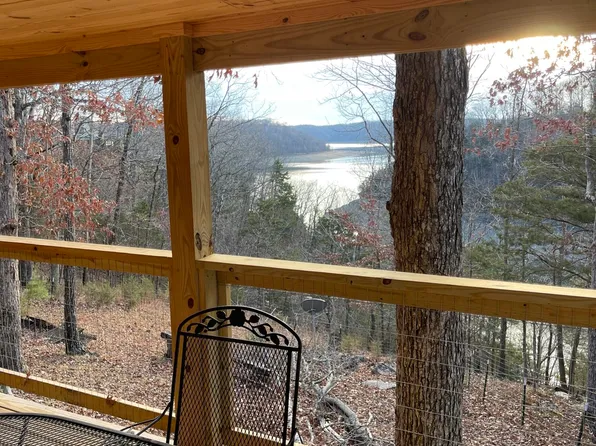 168 Trout Cir, Nancy, KY 42544