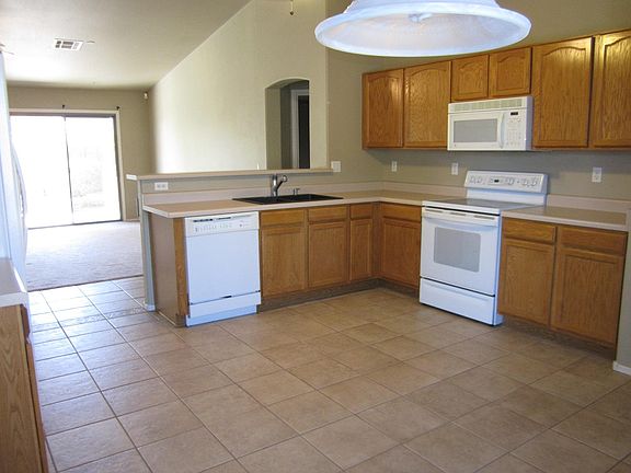 5th image of 9313 E Fairbrook St
