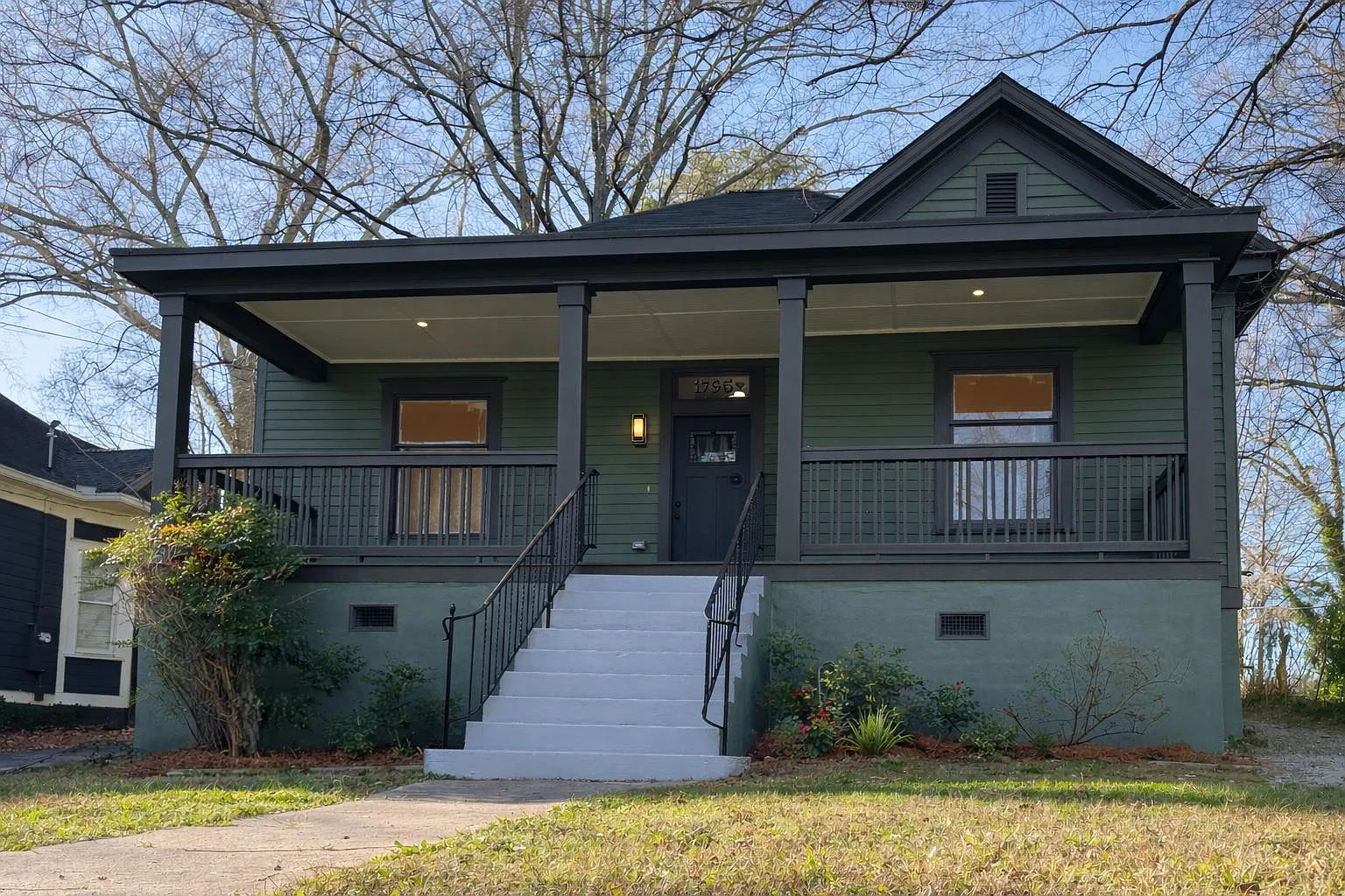 385 Inman St SW — Photo 1