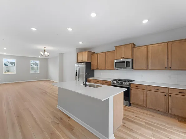 1523 Trellis Ln, West Saint Paul, MN 55118