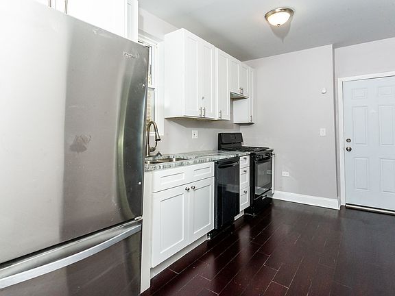 5th image of 158 N Leclaire Ave