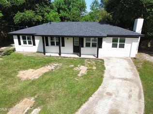 2123 Floyd Dr, Biloxi, MS 39531