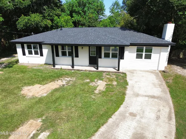 2123 Floyd Dr, Biloxi, MS 39531