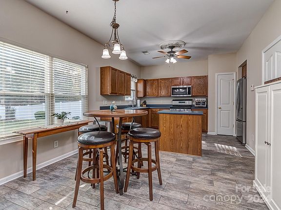 5th image of 13813 Millers Creek Ln