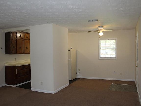 3rd image of 2736 Robinette Dr