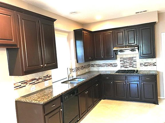 4th image of 3406 Willowcreek Dr