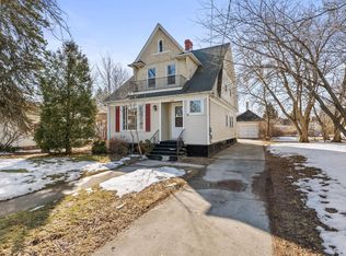 720 N 11th St, Manitowoc, WI 54220