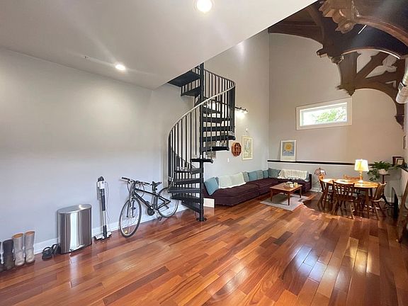 2nd image of 1238 E Columbia Ave #11