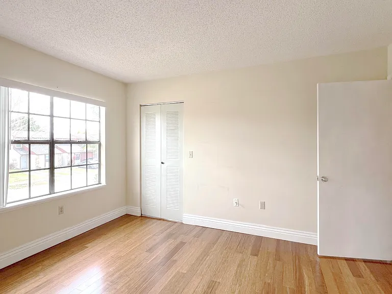 2712 Tally Ho Ave #2714 — Photo 8