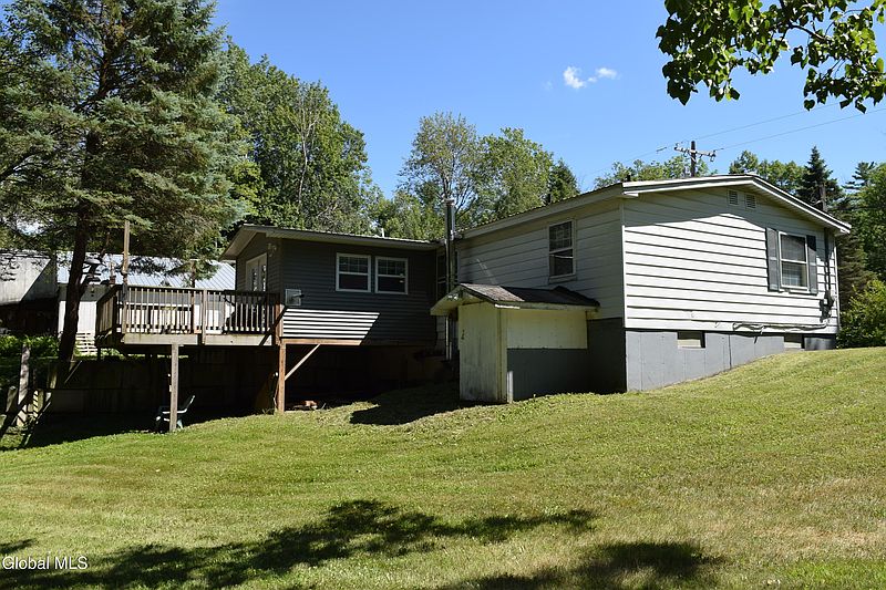 4th image of 31 Snyder Road
