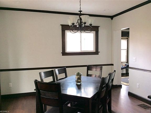 4th image of 837 Quinby Ave