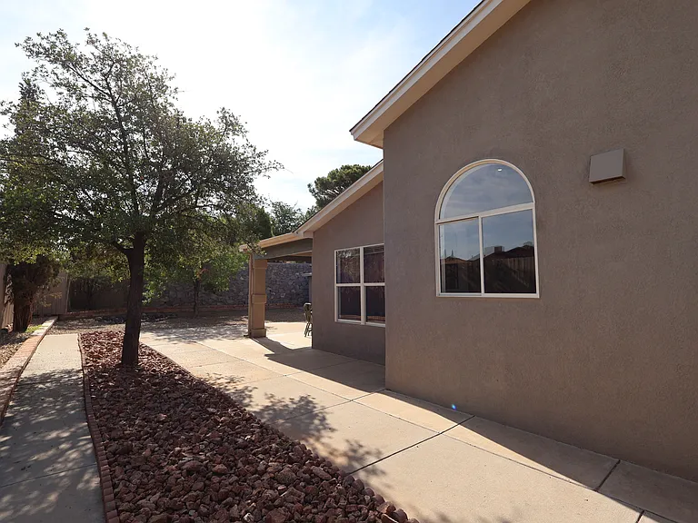 3778 Jade Ct — Photo 2