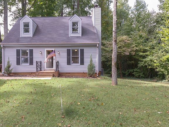 2nd image of 102 Arcaro Dr