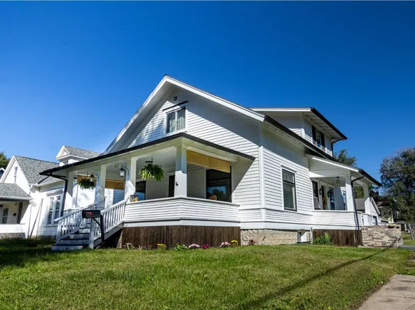 523 E 4th St, Cameron, MO 64429