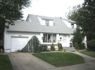 21 Pompano Ln, Massapequa Park, NY 11762