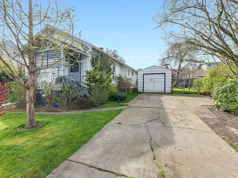 818 N Stafford St — Photo 2