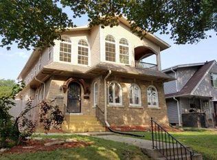 2951 N 49th St, Milwaukee, WI 53210
