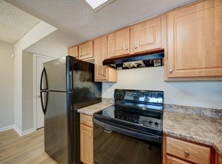 3810 N Maryvale Pkwy APT 1060, Phoenix, AZ 85031