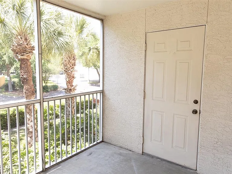 822 Camargo Way #208 — Photo 10