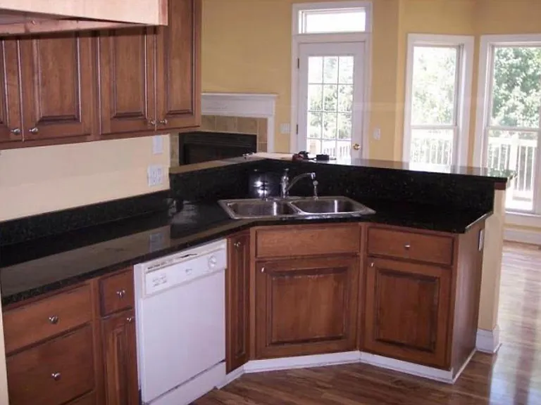 7047 Country Spring Ave SW — Photo 7