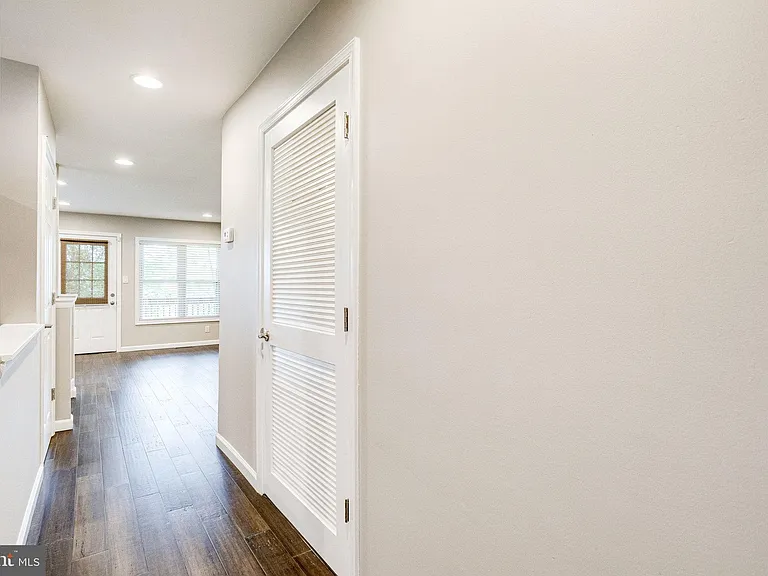 2648 Bowen Rd SE — Photo 8