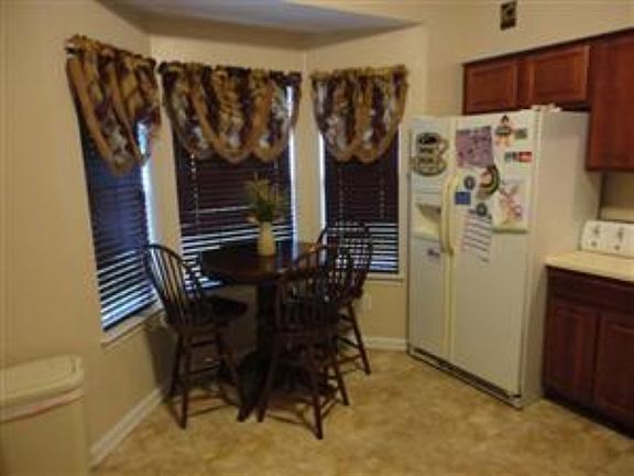 4th image of 3815 Headwind Ln