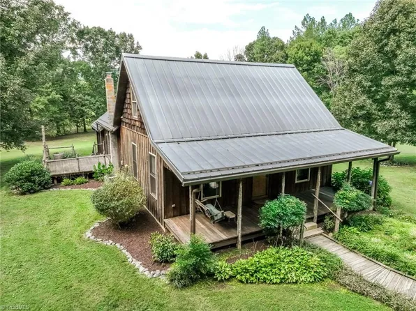 490 Bringle Ferry Rd, Denton, NC 27239