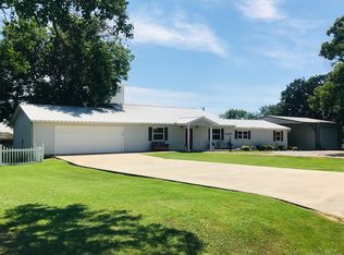 8929 Homestead Rd, Kingston, OK 73439