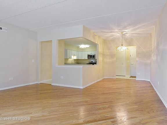4th image of 5000 Oakton St APT 209