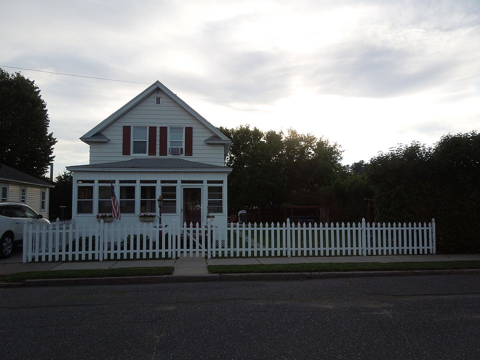 1st image of 612 Norway St