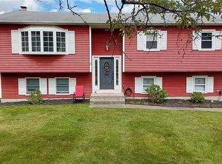 11 Regina Dr, Highland Mills, NY 10930
