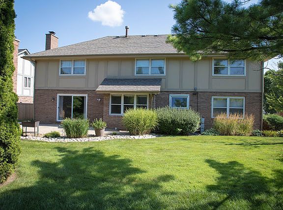 5th image of 1631 Lakeview Dr