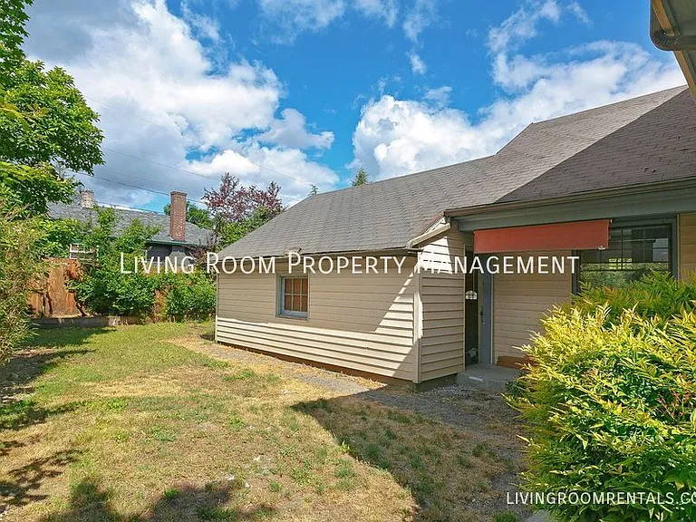 6445 N Williams Ave — Photo 15